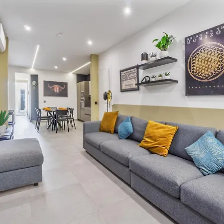 2 Private - Courtyard - Steps From The Sea San Pawl il-Baħar